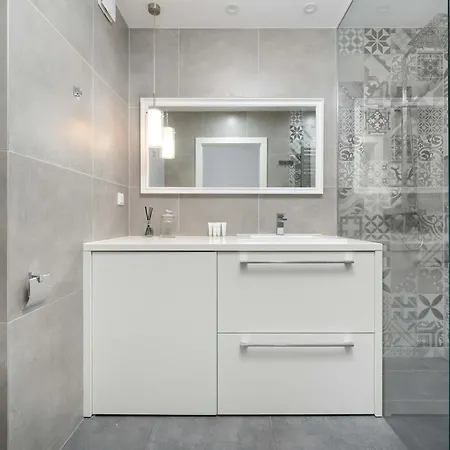 아파트 Family With Large Balcony And 2 Parking Spaces By Renters